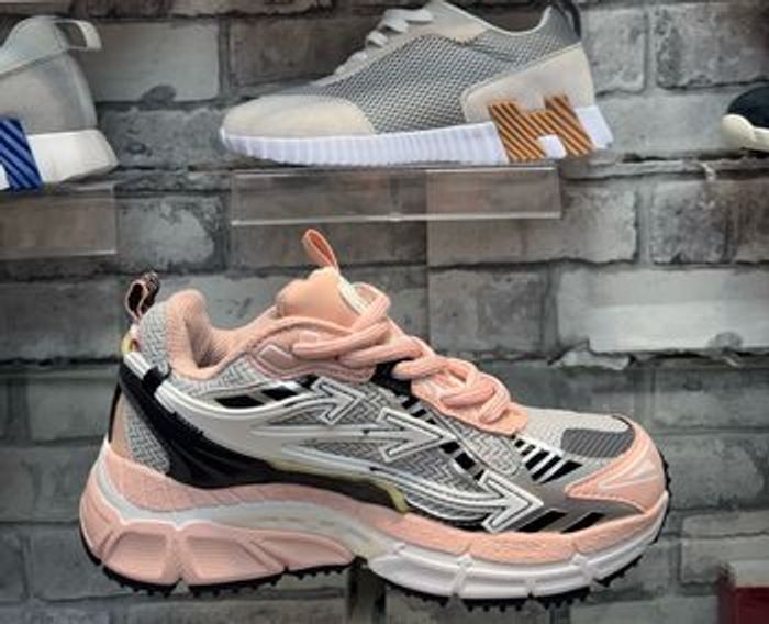 Off White - photo numéro 6