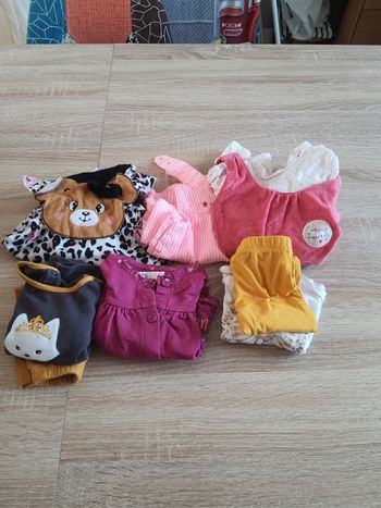 A vendre lot vêtements fille 3 mois
