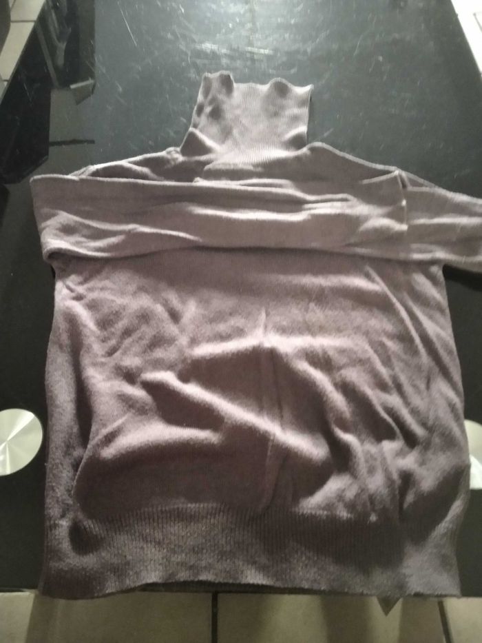 Pull col roulé