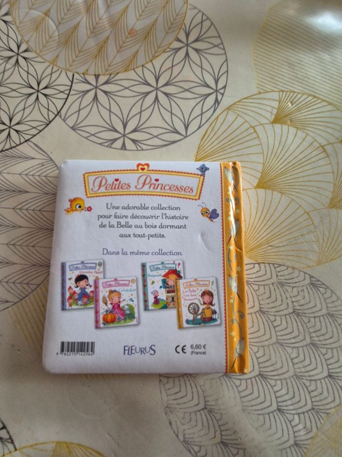 Livre " La belle au bois dormant" - photo numéro 2