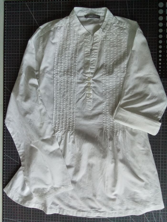 Blouse manches longues, taille 38 . Ici et maintenant