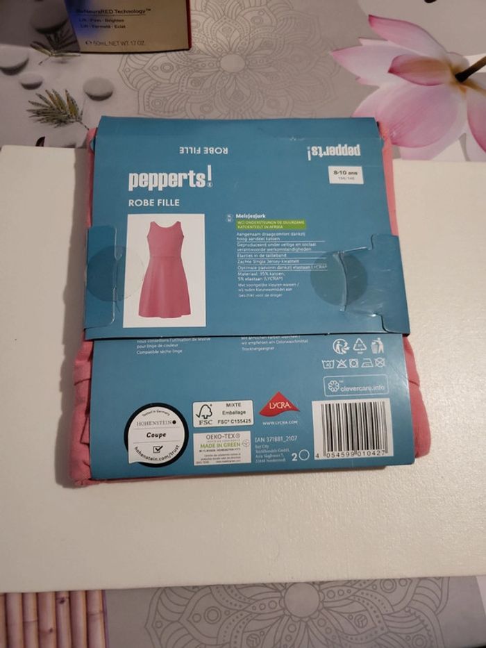 Robe fille 8/10 ans - photo numéro 3