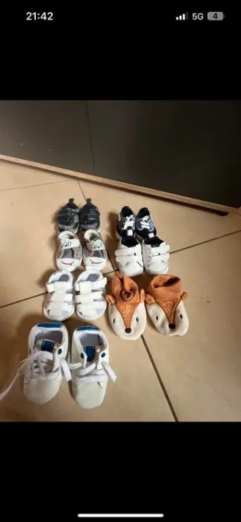 Paire de  chausson ou chaussure taille 16 ( prix a l’unité )