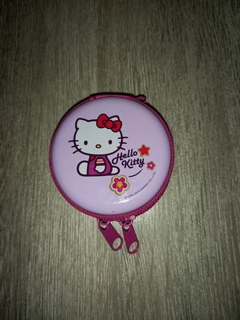 porte monnaie hello kitty en métal