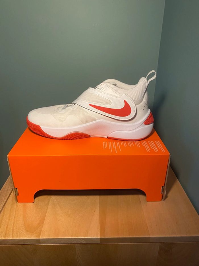Nike hustle taille 39 - photo numéro 5