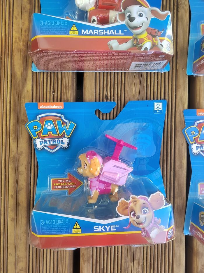 Lot 4 figurines Paw Patrol Pat’Patrouille – Marshall, Chase, Skye, Rubble – Neuf sous blister - photo numéro 3