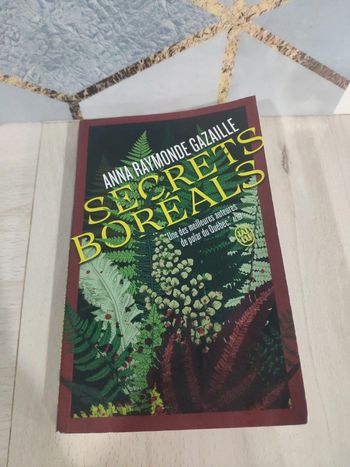 Livre poche policier Secrets boréals Gazaille