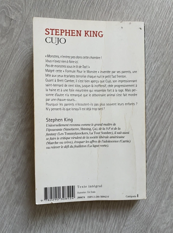 Livre Cujo Stephen King - photo numéro 2