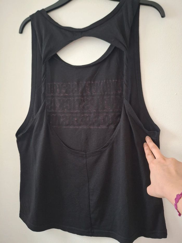 Tshirt ouverture dos noir - taille 40 - photo numéro 3