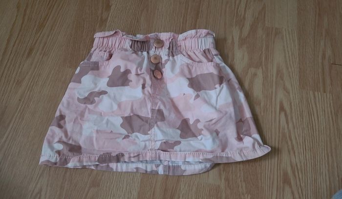Lot vêtements fille 3ans 4ans robe jogging tee-shirts - photo numéro 5