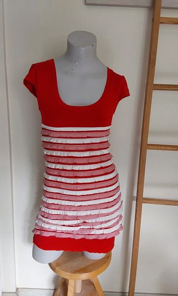 Robe vintage rétro style  rouge et blanche T 36