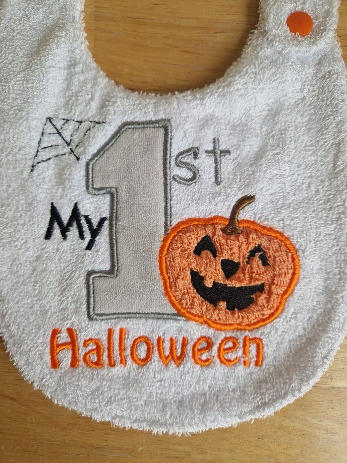 Joli bavoir mon 1er Halloween - photo numéro 2