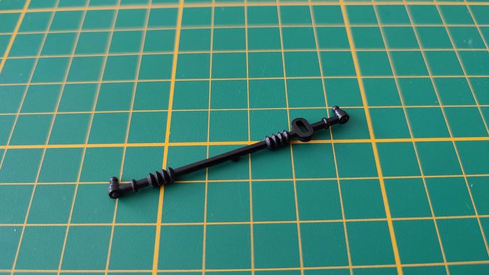 Axe de roue pièce détachée miniature jaguar type E 1961 1/18 burago #B38