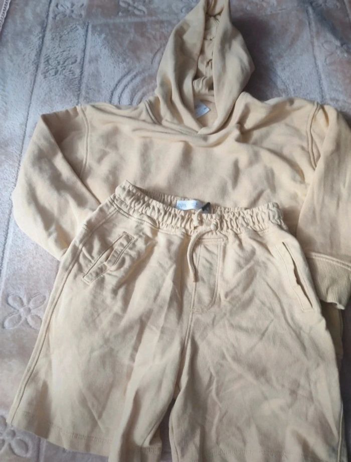Ensemble Zara Garçon Taille 7 Ans - Hoodie + Short - photo numéro 5