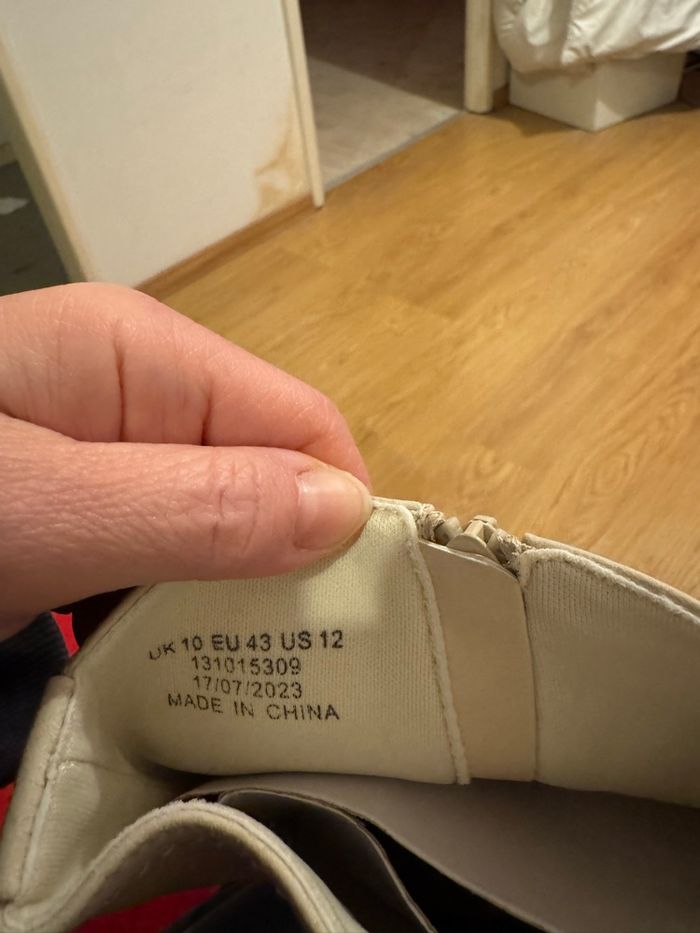 Bottes de couleur beige, pointure 43 marque ASOS - photo numéro 3