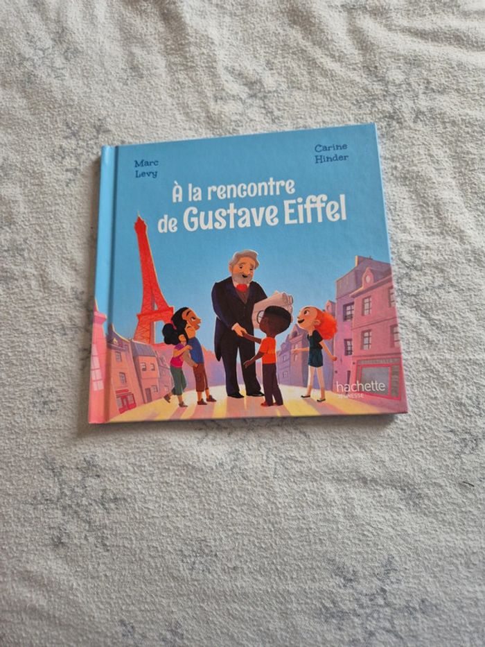 Livre mcdo a la rencontre de Gustave eiffel