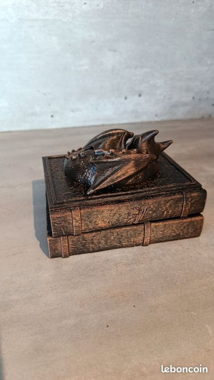 Boite bébé dragon dormant - photo numéro 7