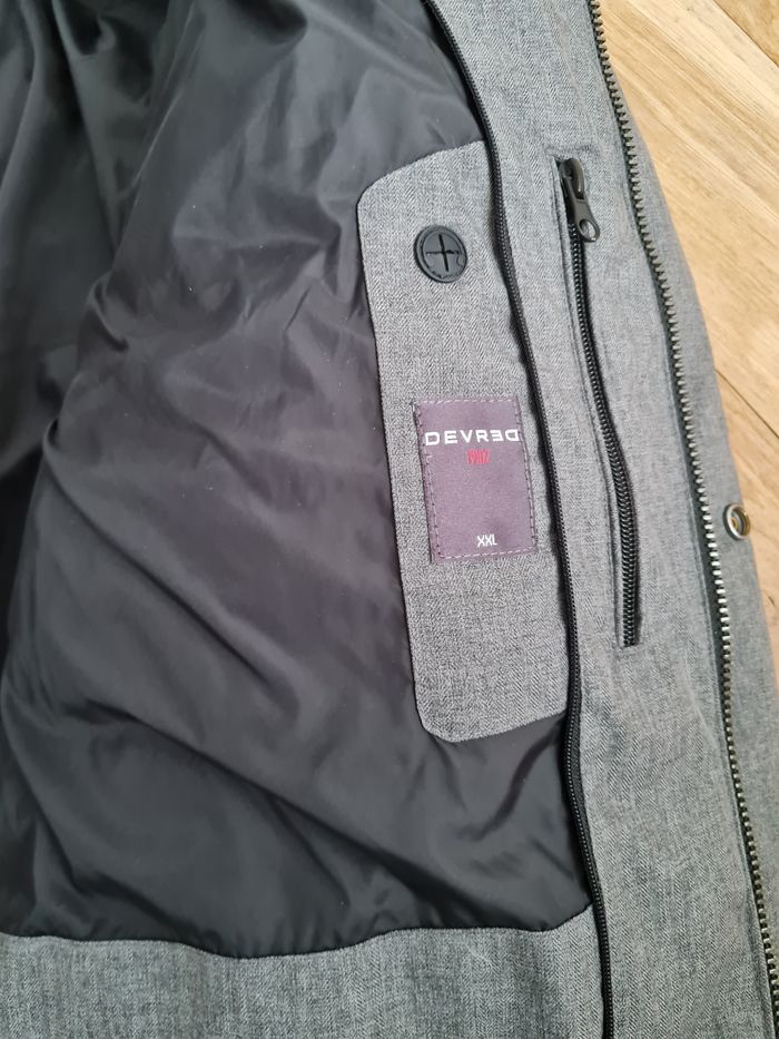 Doudoune hiver longue grise en duvet avec capuche. - photo numéro 2