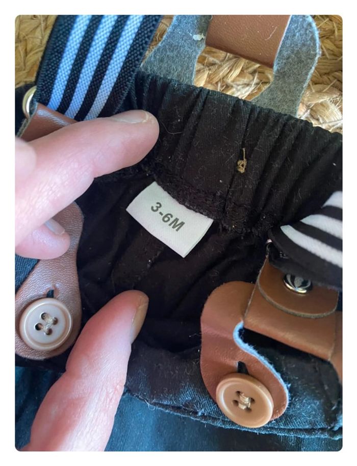Pantalon avec bretelles neuf 🐒 6 mois - photo numéro 2