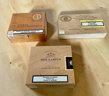 Lot de 3 anciennes boîtes à cigares en bois – vintage très bon état