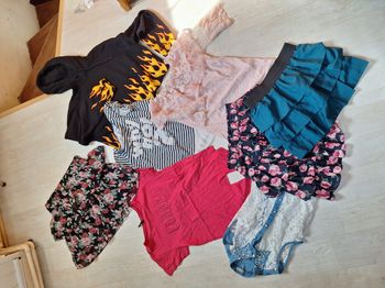 Lot de vêtements été fille ou femme taille M/L