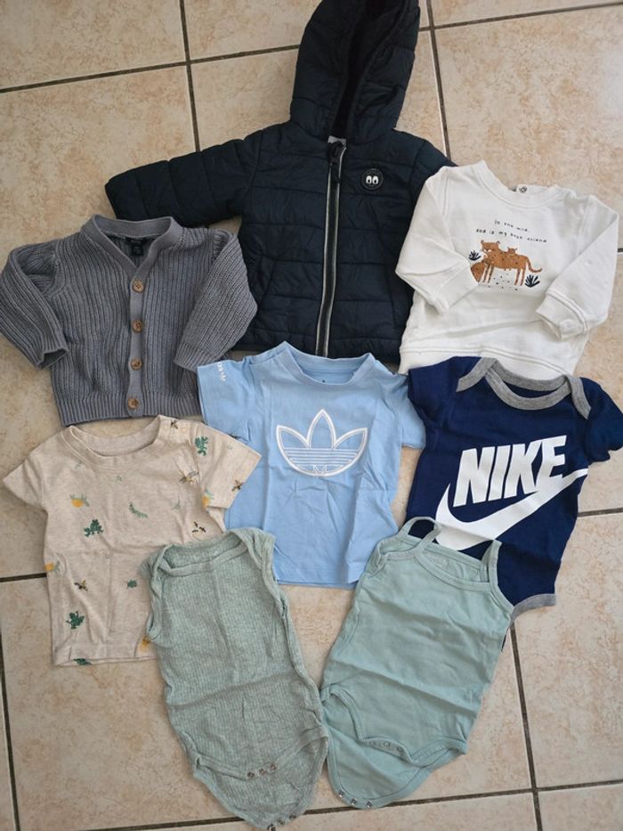 Lot vêtements été 6 mois - photo numéro 2
