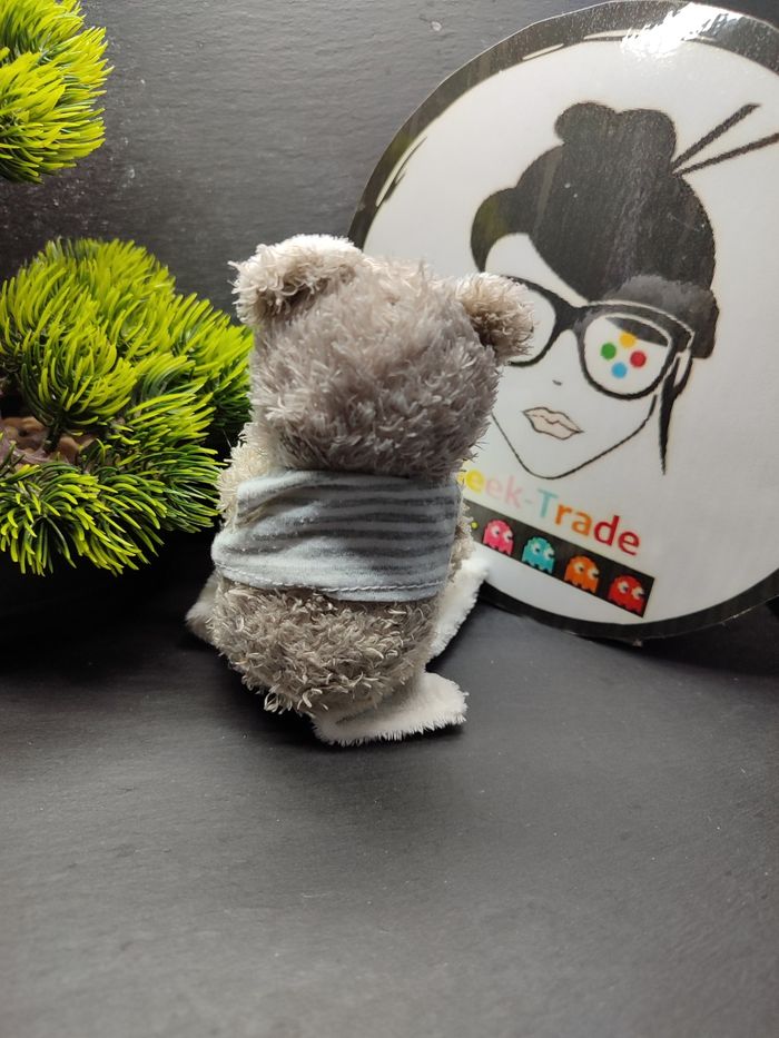 doudou ours mouchoir blanc gris bonnet écharpe rayé Rayures cmi carrefour Poils - photo numéro 2