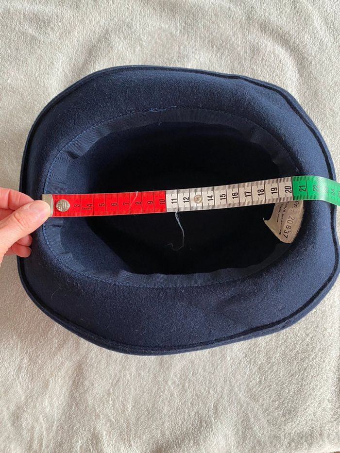 Chapeau femme en laine bleu marine - photo numéro 16