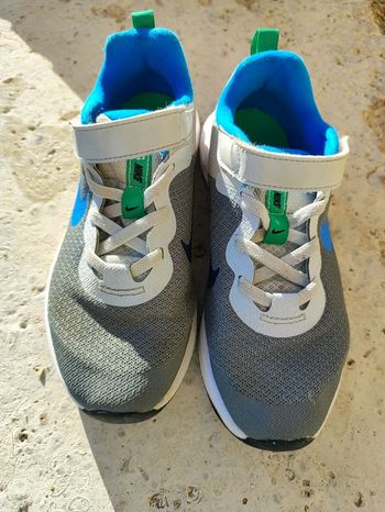 Baskets Nike taille 31