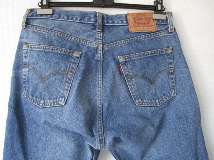 Jean bleu Levi's vintage 505 W34 L32 TBE - photo numéro 5