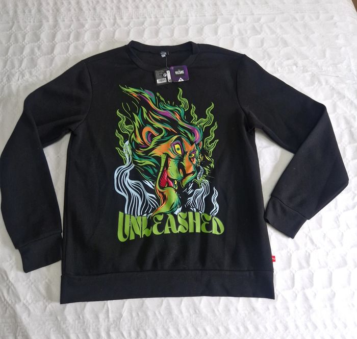 Pull mixte  , Disney  , vilain  , scar , le roi lion  , taille L