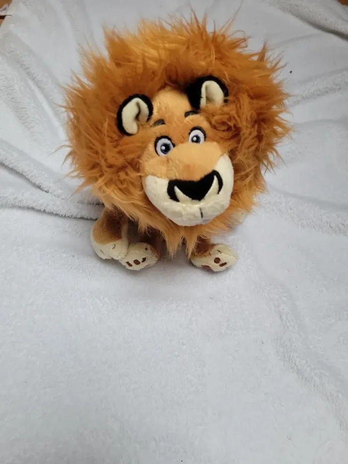 Peluche lion Madagascar - photo numéro 2