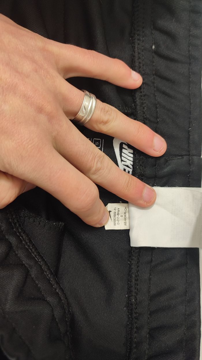 Vêtement vintage de marque Pantalon survêtement Nike noir bande blanche S #D84 - photo numéro 4