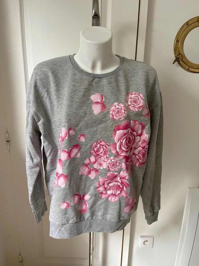 Pull à fleurs - photo numéro 5