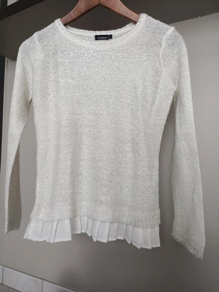 Pull blanc légèrement brillant 10 ans