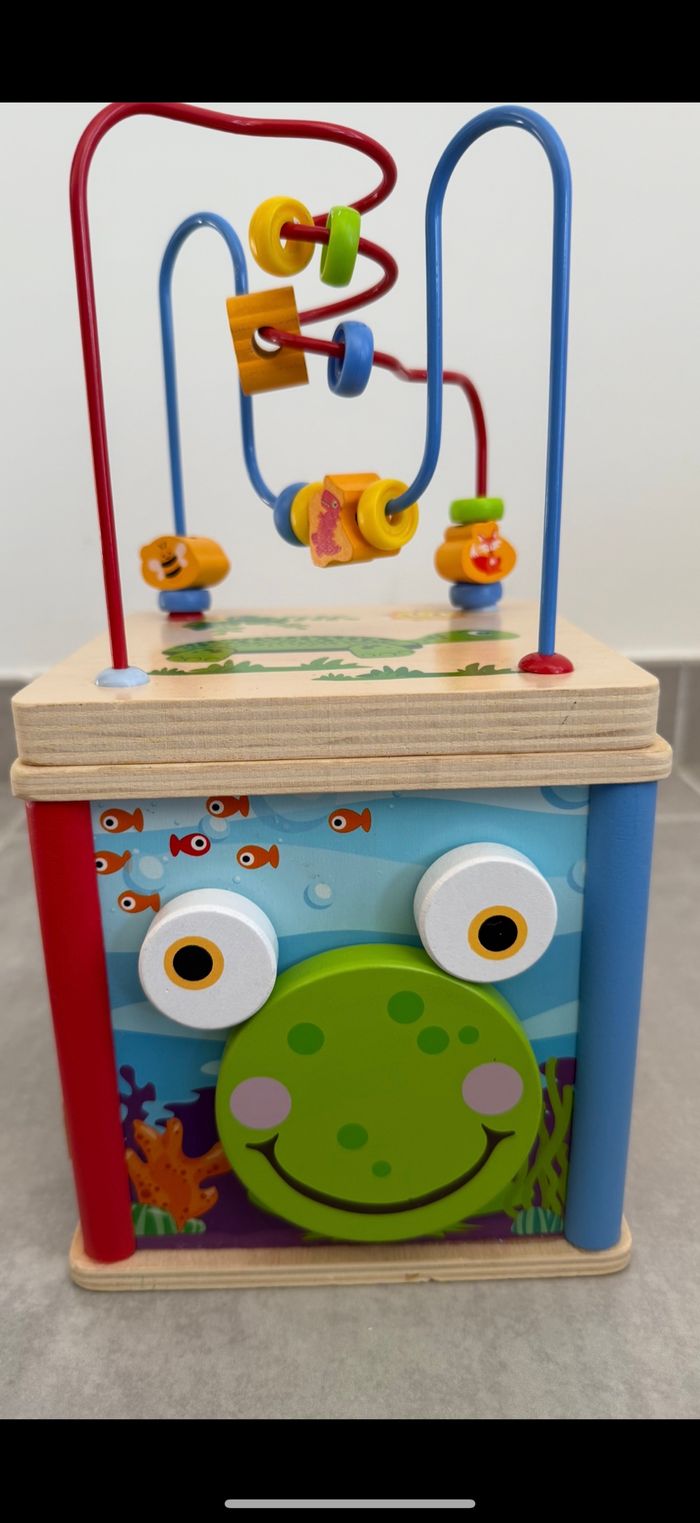 Cube activité en bois avec boulier - photo numéro 2