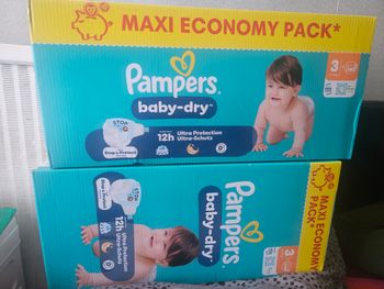 Couches Pampers taille 3 