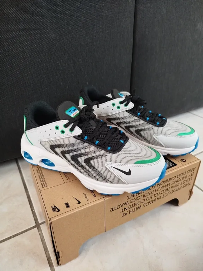 Basket Nike Air Max TW pointure 39