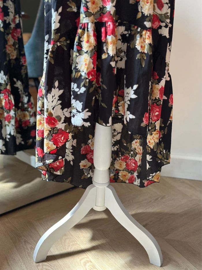 Robe longue fleurie dos nu détails dentelle - Taille S - photo numéro 8