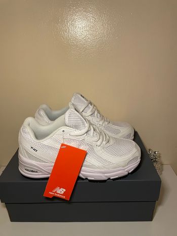 New Balance 740 blanches – neuves avec étiquette + boîte