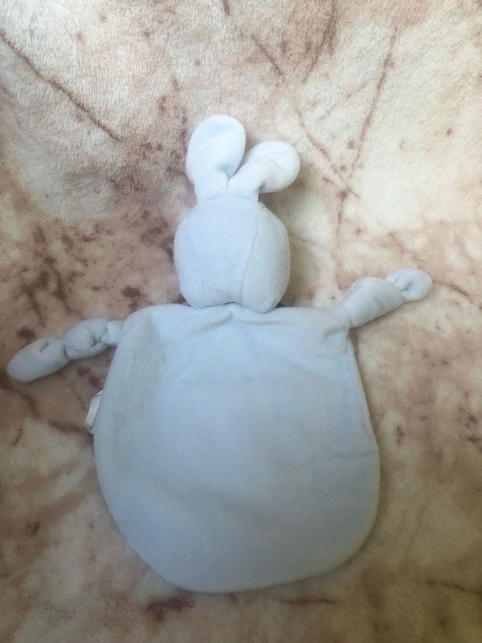 Doudou plat arrondi lapin bleu ciel blanc poche noeud Picot - photo numéro 2