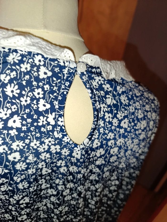 Sublime blouse bouffante taille 4 soit 42/44 neuve - photo numéro 8