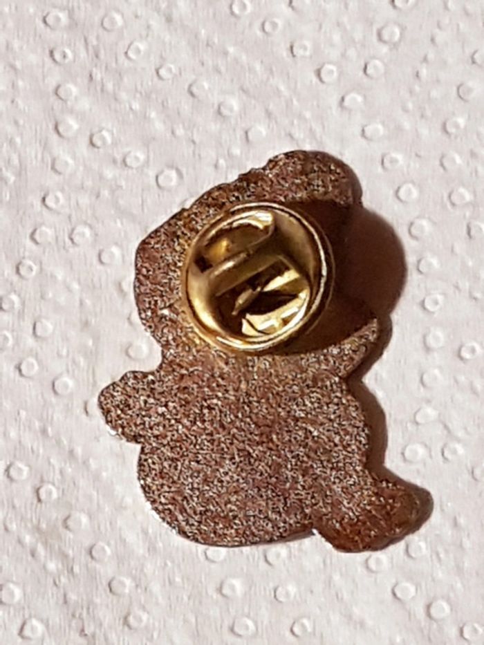 Pin's émaillé vintage bonhomme de neige - photo numéro 2