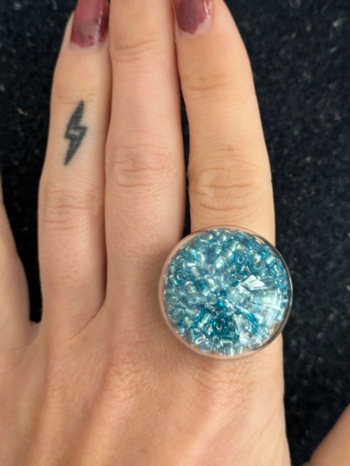 Bague en verre ronde style pylônes