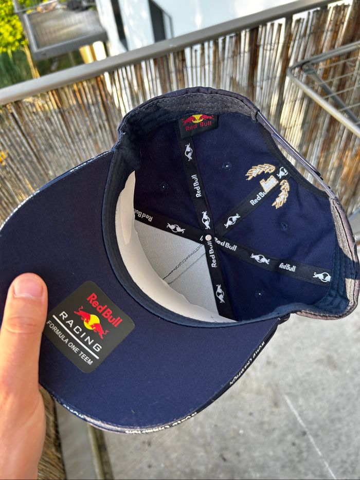 Casquette Red Bull World Champions 2021 Max Verstappen - photo numéro 5