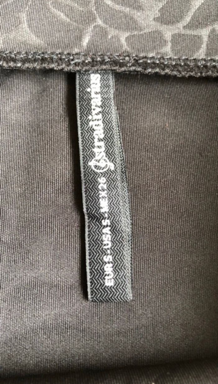 Jupe moulante - photo numéro 3