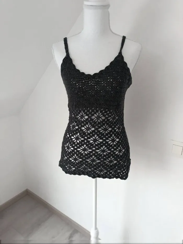 🖤 Top crochet noir ajouré – fait main style bohème – small