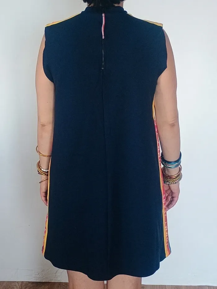 Robe Tommy Hilfiger bleu marine coupe sport - Taille M - photo numéro 2