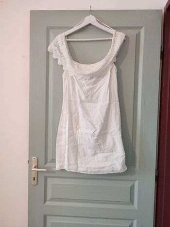 Robe courte Zara col bardot en dentelle
