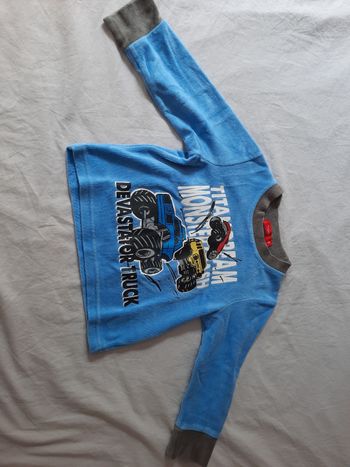 Haut de pyjama en velours taille 2 ans Marque tissaia